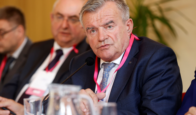 ROZHOVOR S MUDr. Romanem Krausem: Špičková život zachraňující péče musí zůstat dostupná pro každého