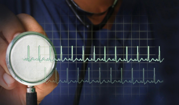 V léčbě nemocí srdce a cév pomáhají moderní léky, ale také elektronika 